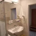 Lux Hotel