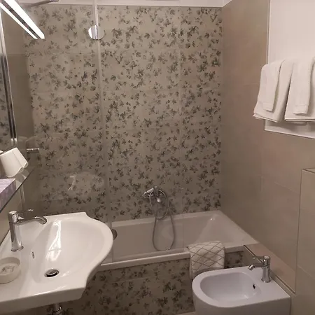 Hotell Lux Merano