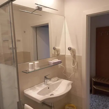 Lux Hotell