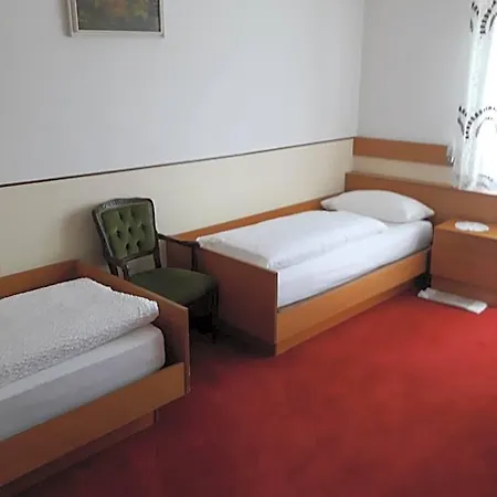 Lux Hotel 3*